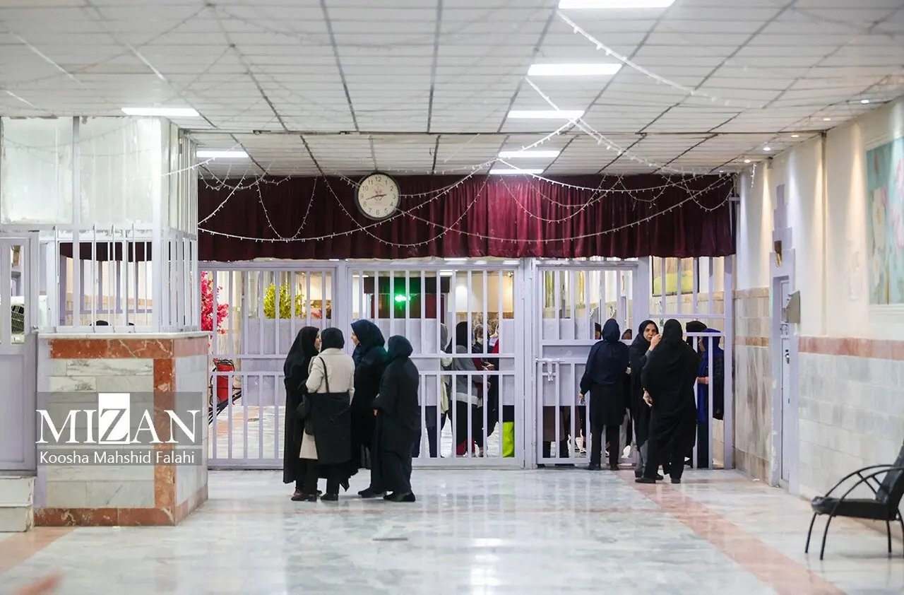 بازدید دادستان تهران از زندان مرکزی زنان تهران