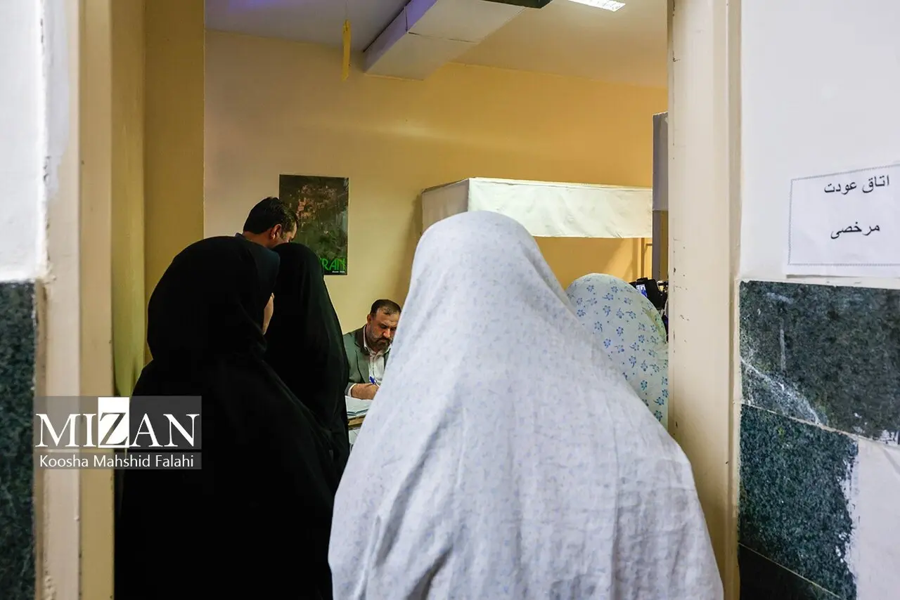 بازدید دادستان تهران از زندان مرکزی زنان تهران