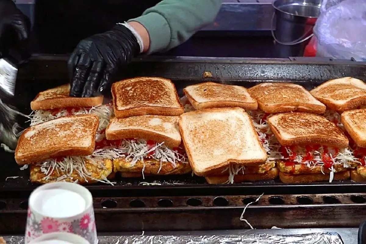 ویدئو: ساندویچ کثیف در خیابان