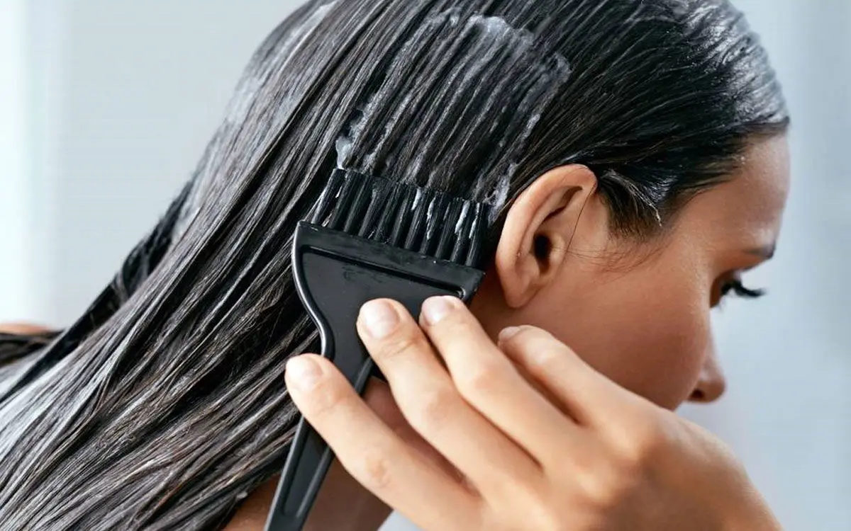 ۵ روش ارزان و خانگی برای پاک کردن رنگ موی مشکی