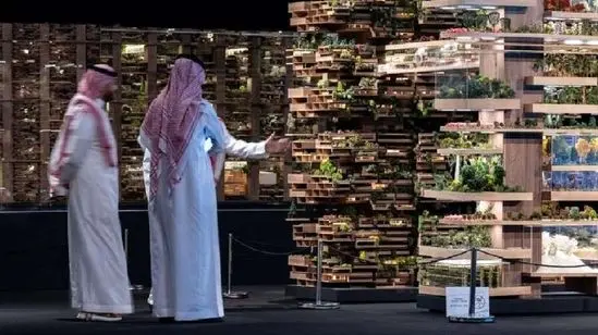 تصاویر هوش مصنوعی از عربستان در سال ۲۰۷۰ میلادی!