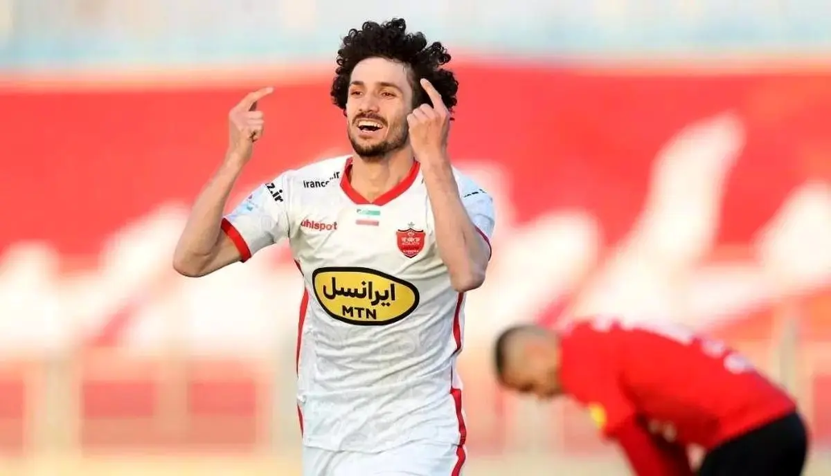 سپاهان به دنبال جذب مدافع پرسپولیس!