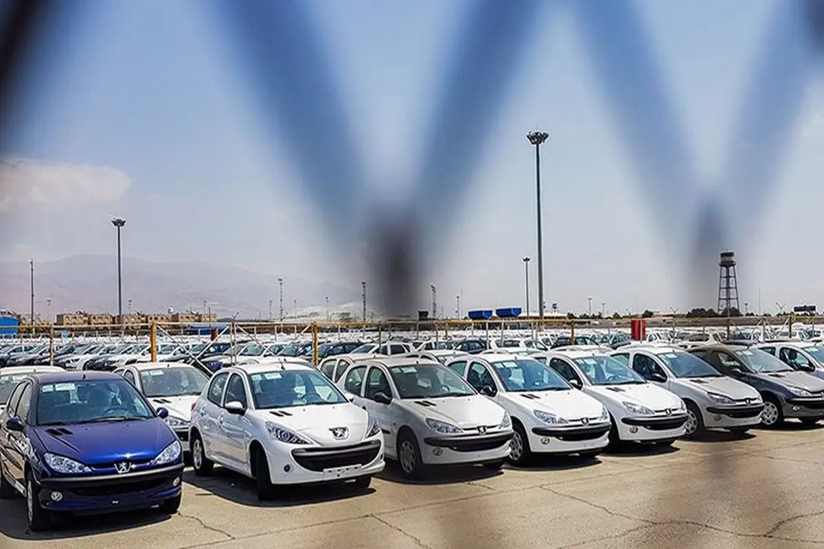 قیمت روز انواع خودرو ایرانی ۱۸ تیر ۱۴۰۲+ جدول