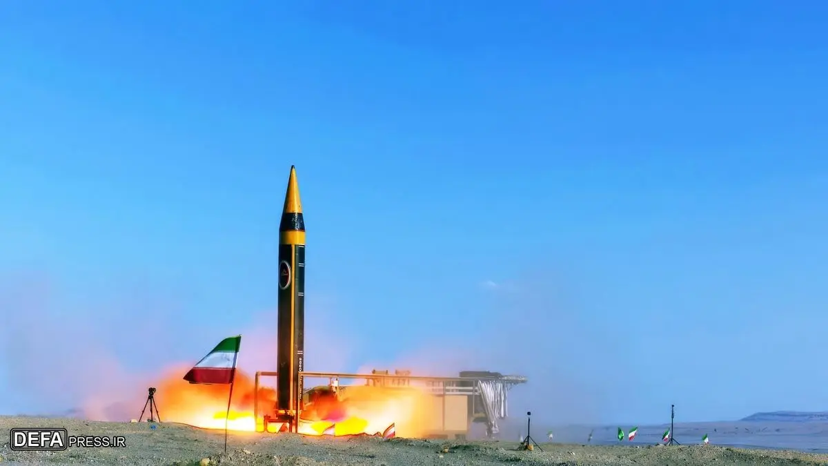 رونمایی از موشک راهبردی خرمشهر ۴+ تصاویر