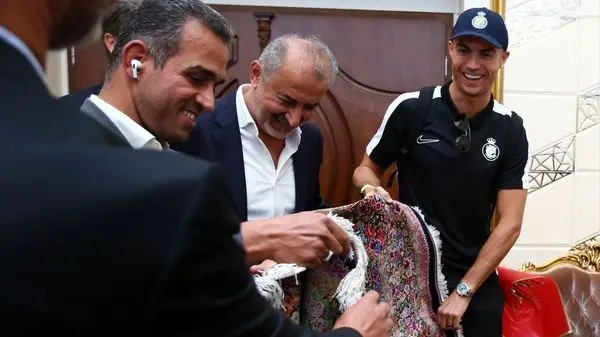 سورپرایز النصر برای کودک ایرانی؛ آدرین رونالدو را در اتاقش ملاقات کرد