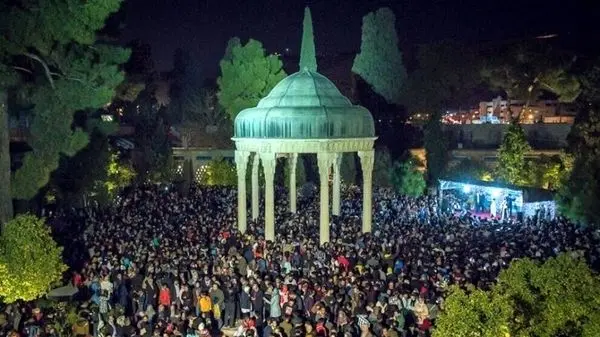آوازخوانی پراحساس مردم شیراز در حافظه