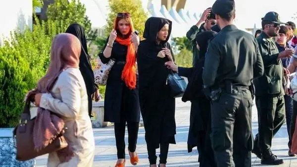 بنر عجیب و جدید درباره حجاب دوباره خبرساز شد! + عکس