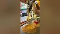 ویدئویی تماشایی از مراحل تهیه یک شیرینی خیابانی معروف در تایوان
