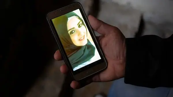 ویدئوی این مادر و دختر ایرانی در خیابان پربازدید شد
