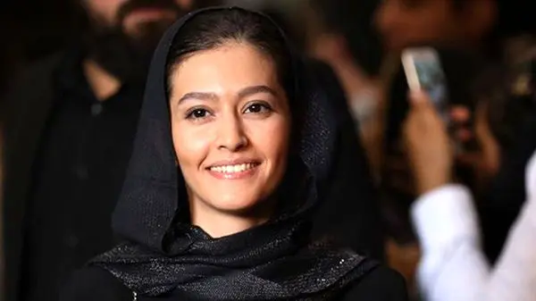 بیوگرافی کامل آناهیتا افشار بازیگر نقش شیرین سریال پوست شیر همراه همسر و زندگی شخصی‌اش