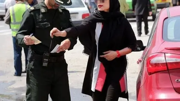 جامعه ایرانی ۴۵ سال پیش علیه کشف حجاب قیام کرده؛ به دوران جاهلی بازنمی‌گردیم