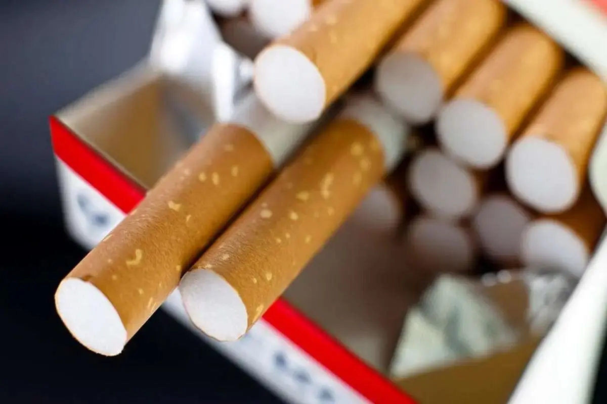 کشف بیش از ۴۵۰ هزار نخ سیگار خارجی در ماشینی در نازی‌آباد