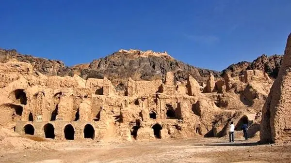 کشف شهر تاریخی ۲ هزارساله در حفاری تونل متروی یونان!