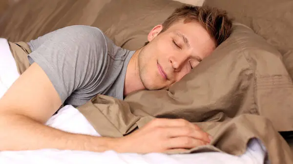 خواب چگونه بر سلامت روان تأثیر می‌گذارد؟