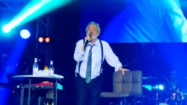 واکنش عجیب شادمهر به آشوب در کنسرت استانبول؛ از توهین تا عذرخواهی! + ویدئو