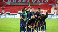 ویدئویی از تمسخر چمن ورزشگاه آزادی توسط مجری عربستانی!