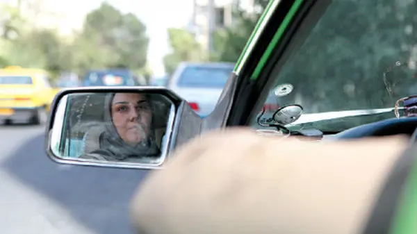 طرح ثبت‌نام ایران خودرو برای مادران زیر ۱۸ سال؛ تشویق دولت به کودک‌همسری!