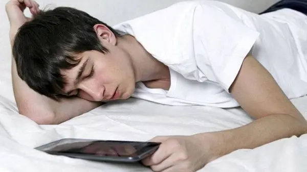 ترفندهای ساده که کمک می‌کند راحت‌تر بخوابید