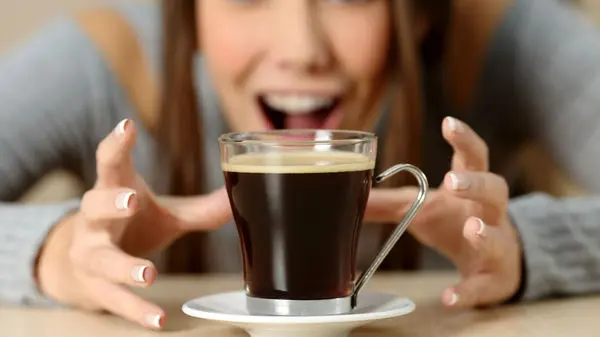 خوردن قهوه در شب چه فوایدی برای بدن دارد؟