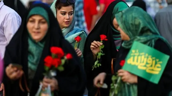 پاسخ عجیب و غریب اکانت توئیتری روزنامه ایران به منتقدین جشن غدیر! + ویدئو