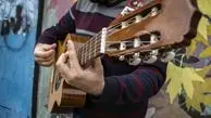 برخورد بحث‌برانگیز با نوازنده خیابانی پربازدید شد + ویدئو