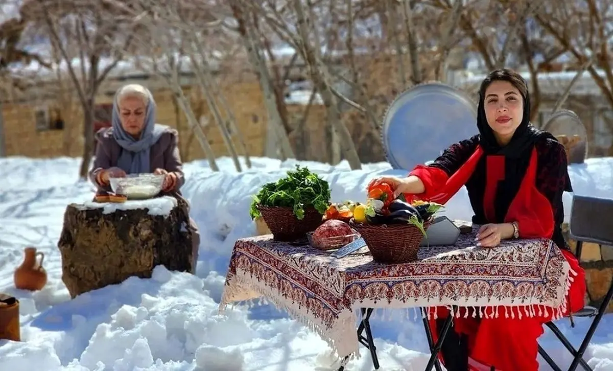 ویدئوی پربازدید از  کباب کردن گوشت، بادمجان و گوجه توسط خانواده کردستانی