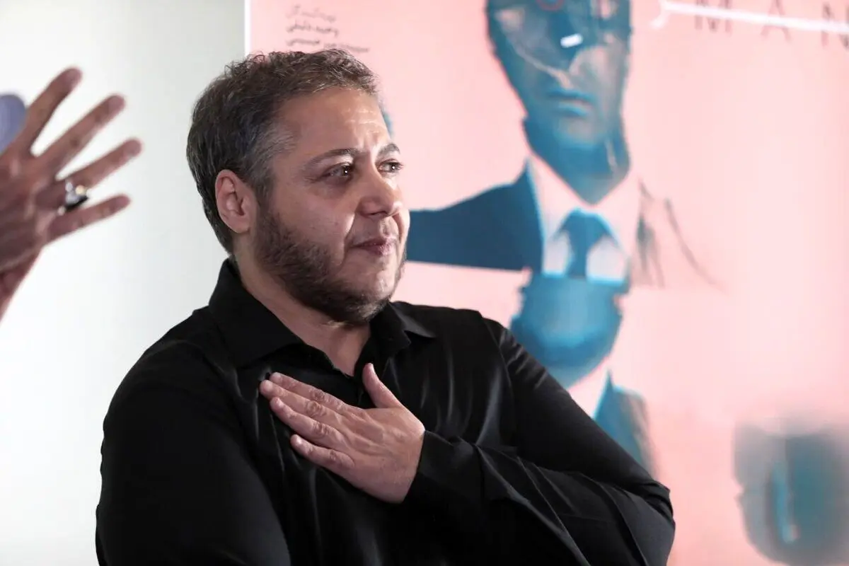 ویدئویی از ژست‌های مردانه مازیار لرستانی در مراسم اکران یک فیلم!