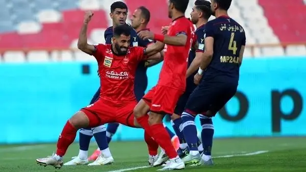 احترام نظامی علیرضا بیرانوند به هواداران پرسپولیس + ویدئو