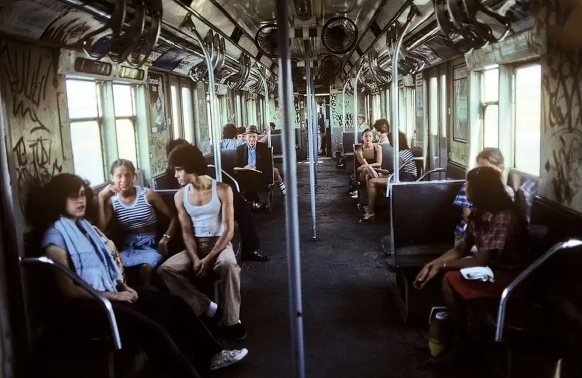 تصاویری عجیب از متروی نیویورک در دهه ۷۰؛ جهنم متحرک!