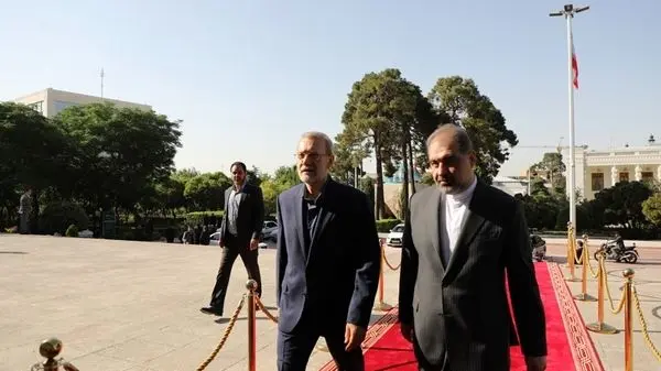 علی لاریجانی برای انتخابات ریاست جمهوری ثبت نام کرد