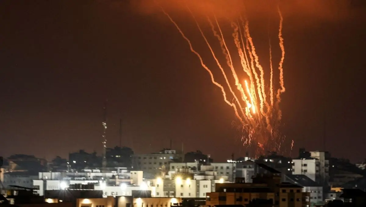 نیویورک تایمز: ایران ۳۳۱ پهپاد، موشک کروز و موشک زمین به زمین به اسرائیل شلیک کرد