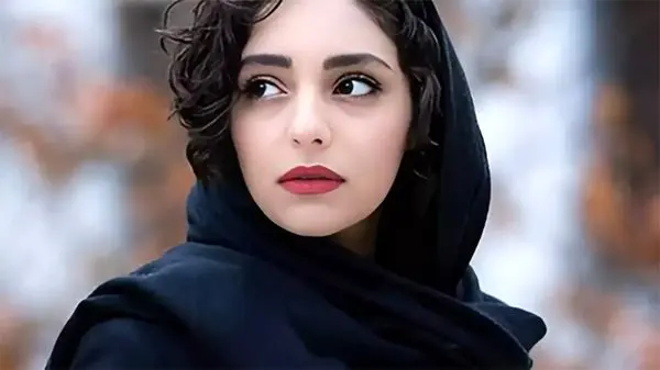 عکسِ دیده‌نشده از روژا، دختر جذاب و بامزه مهدی سلطانی، اردلان سریال مادرانه