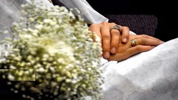 ویدئوی باورنکردنیِ خوشحالیِ عروس ۱۴ ساله بخاطر ازدواج با پیرمرد ۷۵ ساله!