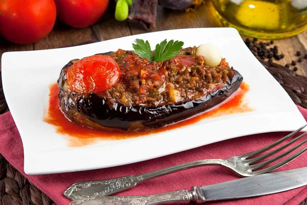 آموزش پخت قارنی یاریخ، یک غذای خوشمزه ترکی برای عاشقان بادمجان 