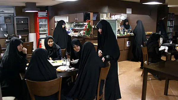ممنوعیت عجیب و جدید در کافه‌های شیراز!