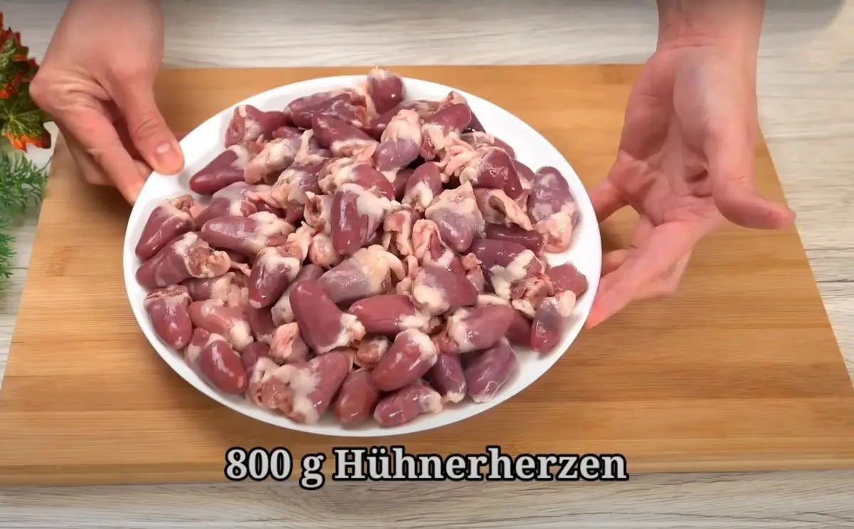 آموزش پخت یک غذای خوشمزه با دل مرغ به سبک آشپز مشهور آلمانی