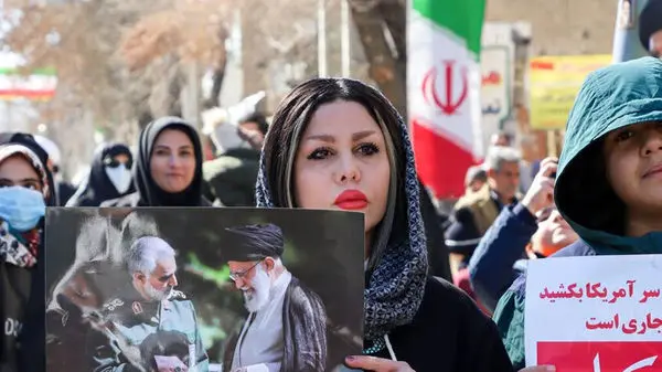 تراشیدن ریش برای مردان در ایران ممنوع شد!