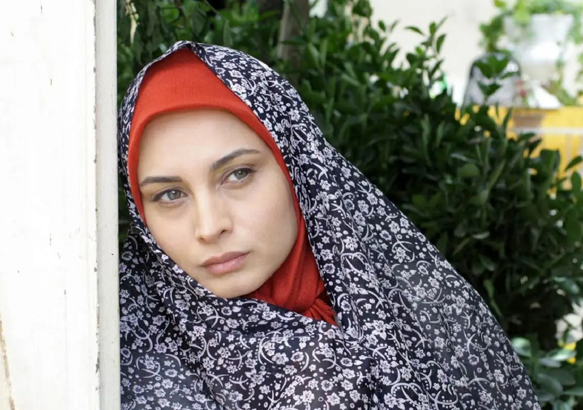عکسِ جدید مریم کاویانی، عمه خانم سریال فاصله‌ها با استایل بهاری