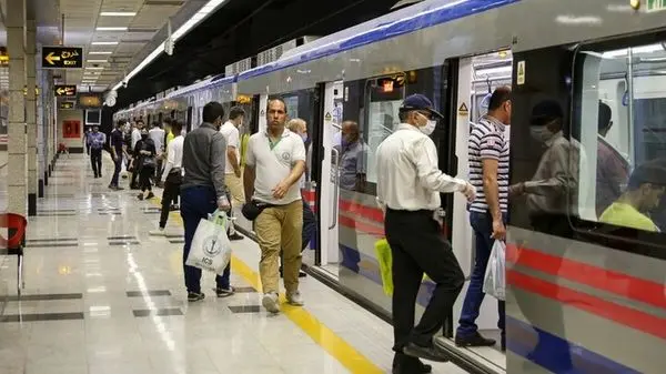 تصویری ناراحت‌کننده از متروی تهران که پربازدید شد!