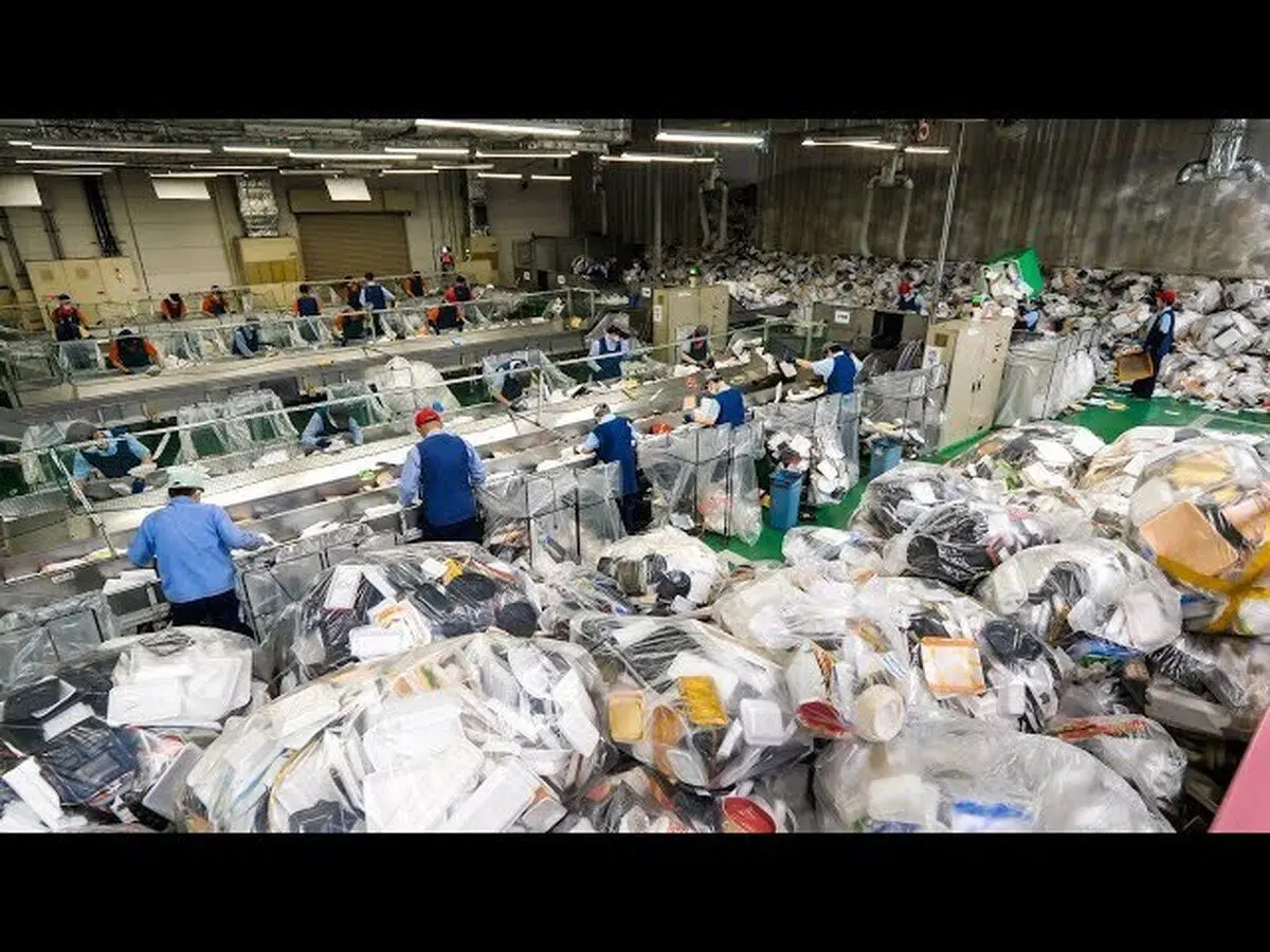 روش جالب ژاپنی‌ها برای بازیافت ظروف یکبار مصرف + ویدئو