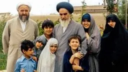 نوه امام خمینی در خارج از کشور چه کاره است؟