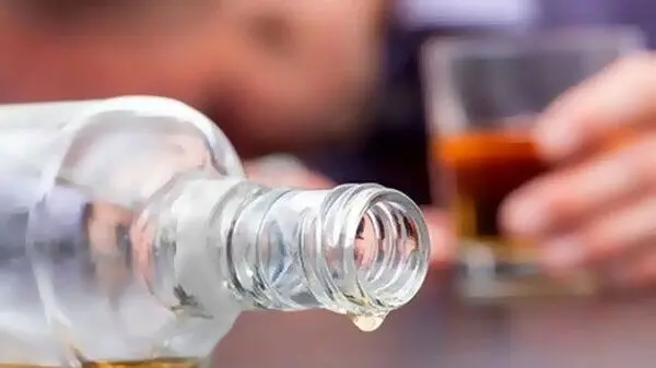 گزارش عجیب روزنامه همشهری درباره مسمومیت‌های گسترده الکلی در کشور