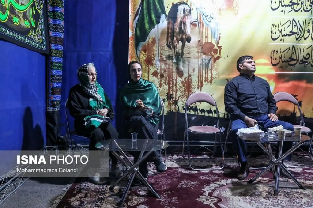 تصاویری از چهره‌های ورزشی درحال پذیرایی از عزاداران حسینی