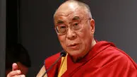 ویدئوی تلاش دالایی لاما برای بوسیدن لب پسربچه در ملاعام