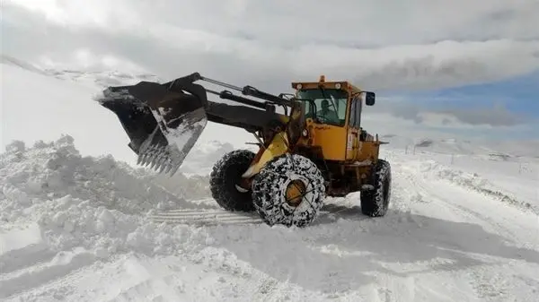 تخریب ۱۱۰ خانه در چلگرد؛ کوهرنگ محاصره در برف!