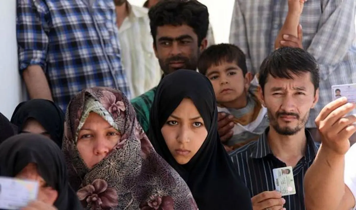 خروج مهاجران افغانستانی از ایران+ عکس