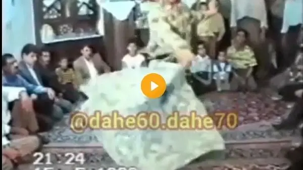 ویدئویی حال‌خوب کن از رقص خنده‌دار یک دهه شصتی در جشن تولد