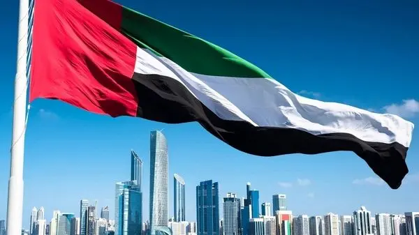ویدئویی باورنکردنی از ازدحام مردم دبی برای خرید آیفون ۱۵!