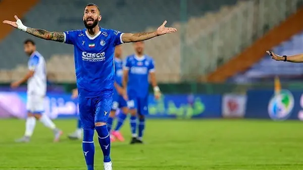 بازیکن محبوب هواداران در استقلال ماندنی شد