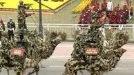 تصاویر جالب از رژه ارتش بر روی شتر
